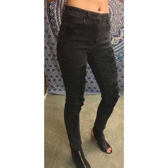 Kendall & Kylie Denim - [Kendall & Kylie] distressed patched skinny jeans